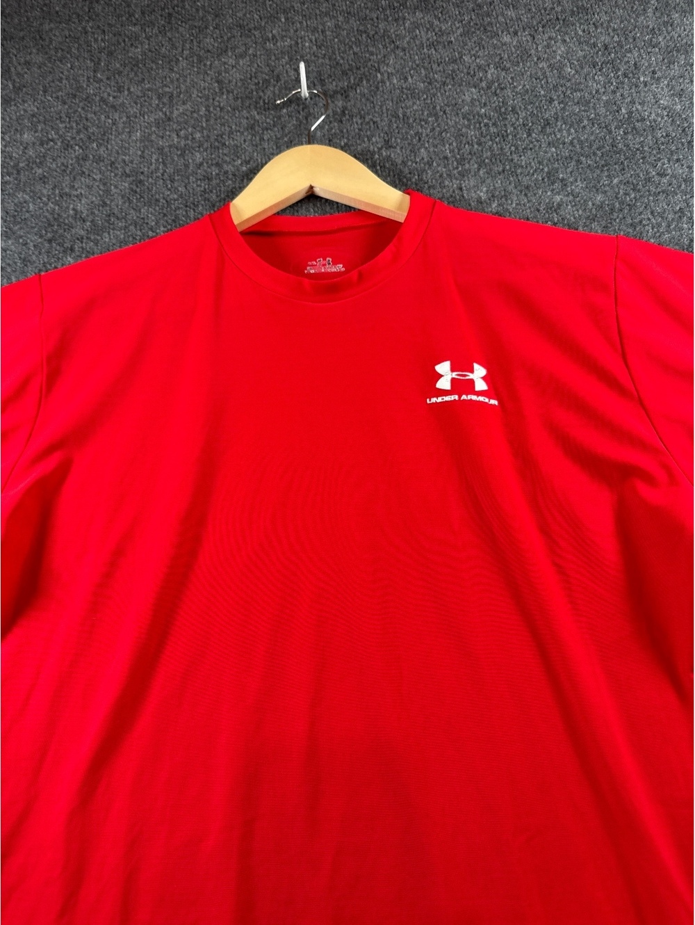 Under Armour HeatGear Red Short Sleeve Performance Shirt Men’s Approx XL